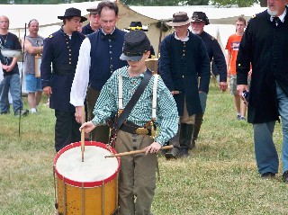 Procession to grave site begins